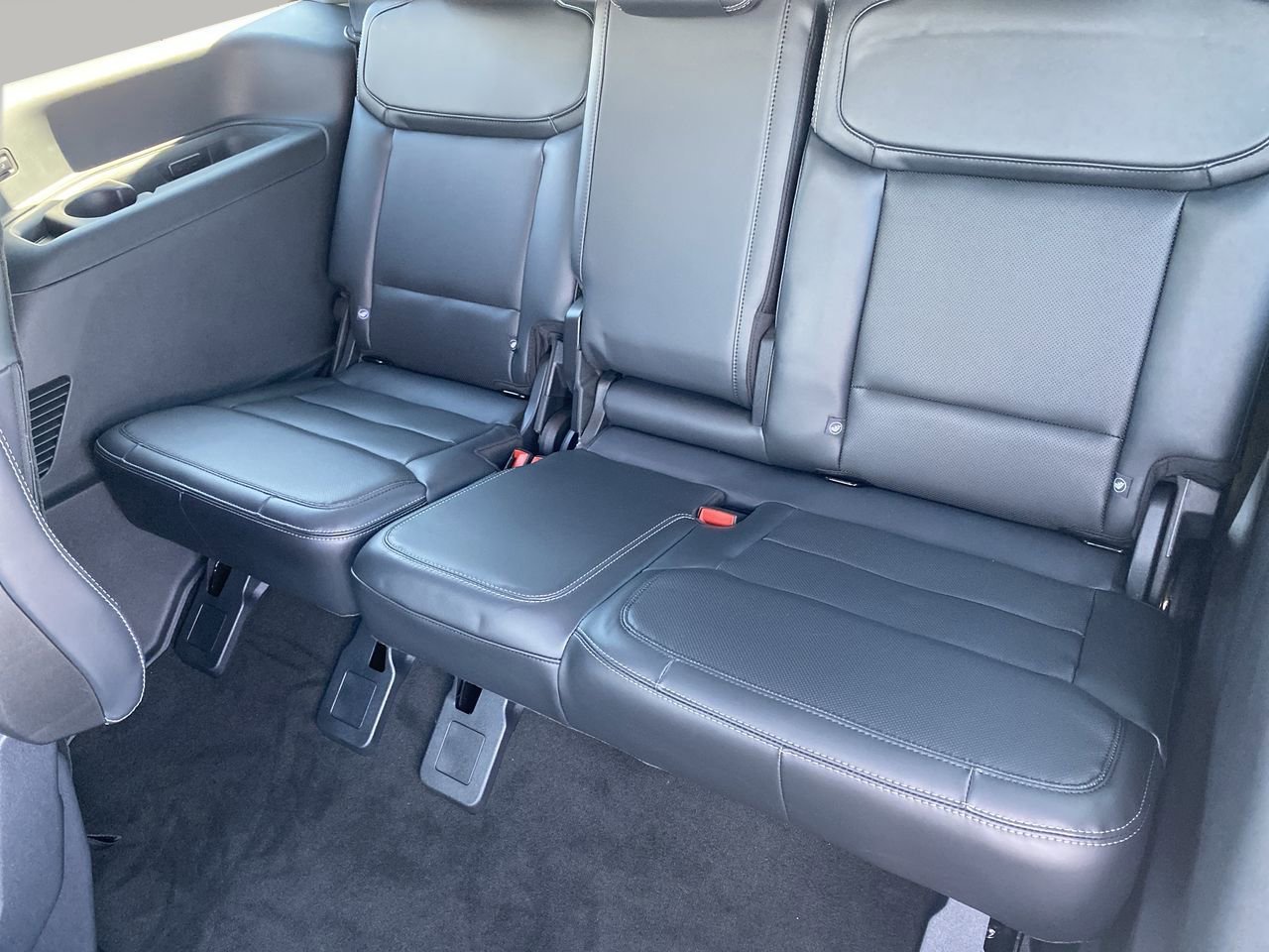 New 2025 Ford Expedition Platinum w/ Stealth Performance Package AWD/4WD image 17