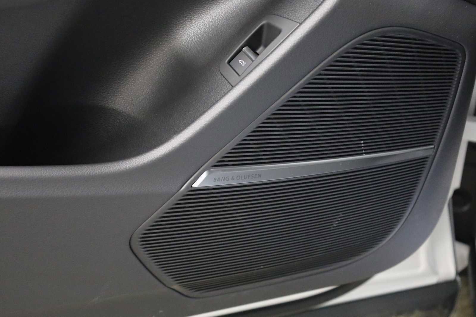 New 2026 Audi Q8 Premium Plus image 17