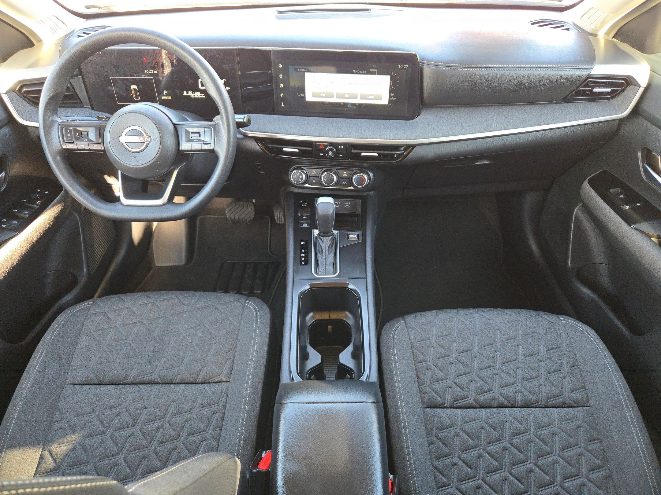 Certified 2025 Nissan Kicks SV w/ Illumination Package image 15