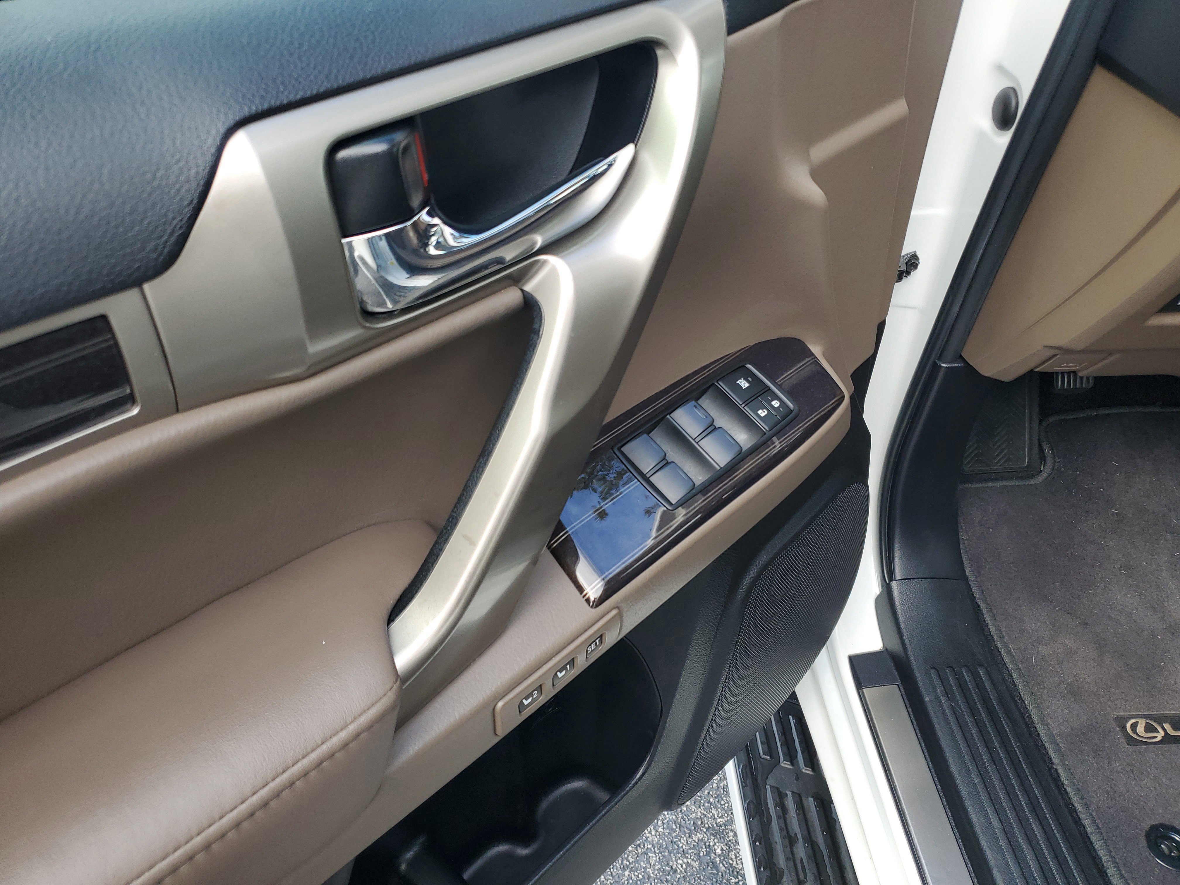 Used 2020 Lexus GX 460 Premium image 18