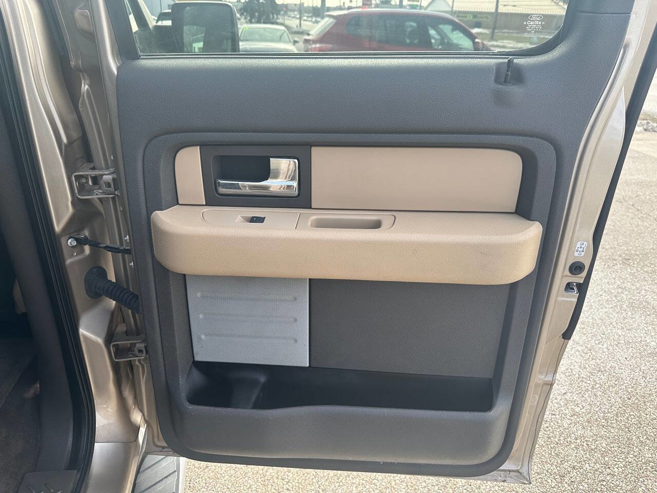 Used 2013 Ford F150 XLT w/ XLT Chrome Pkg image 17