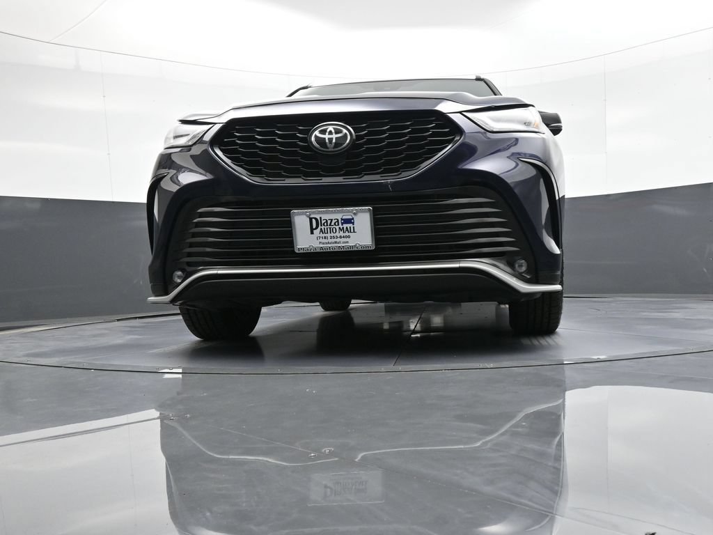 Used 2021 Toyota Highlander XSE AWD/4WD image 29