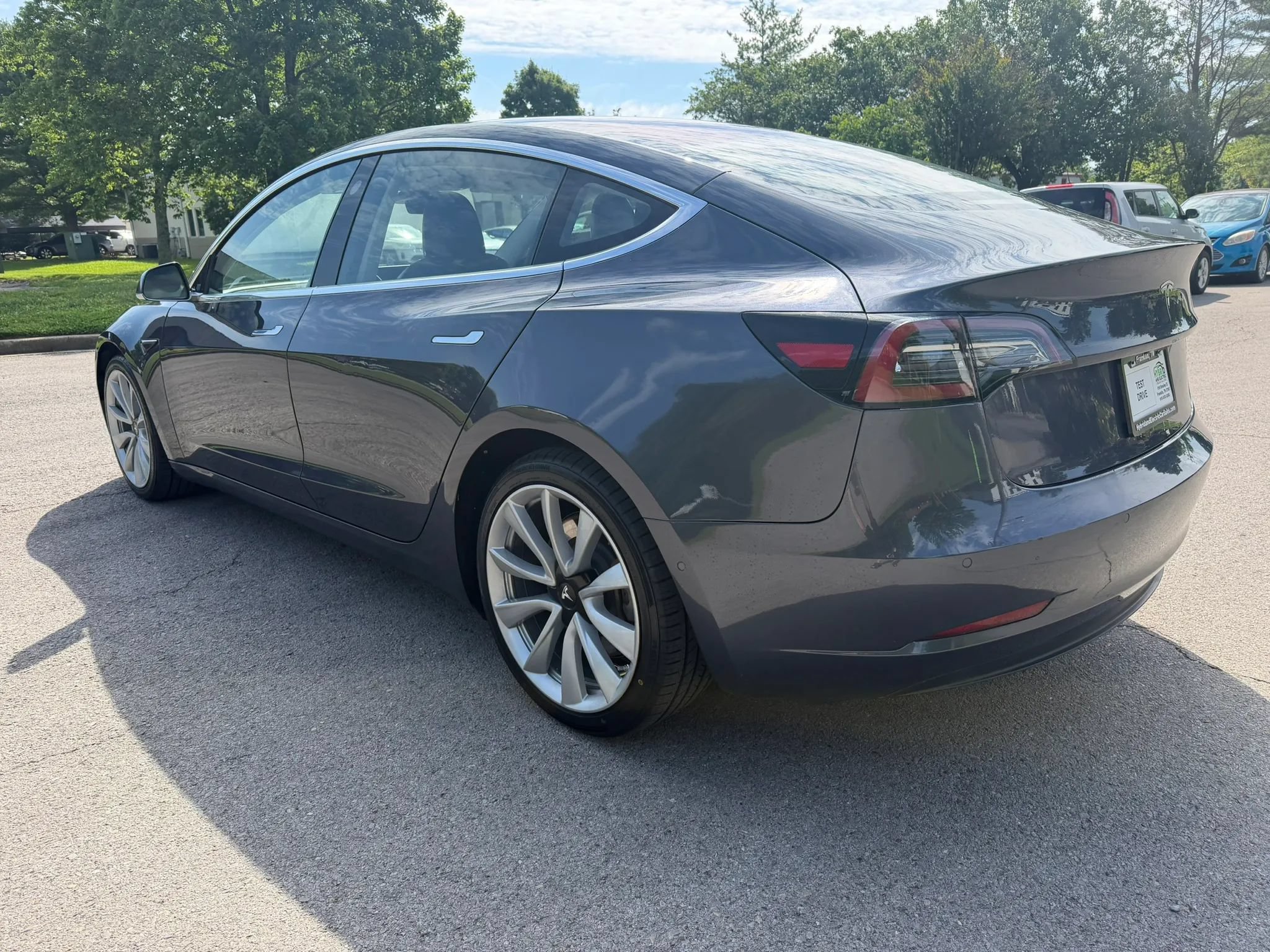 Used 2018 Tesla Model 3 Long Range RWD image 7