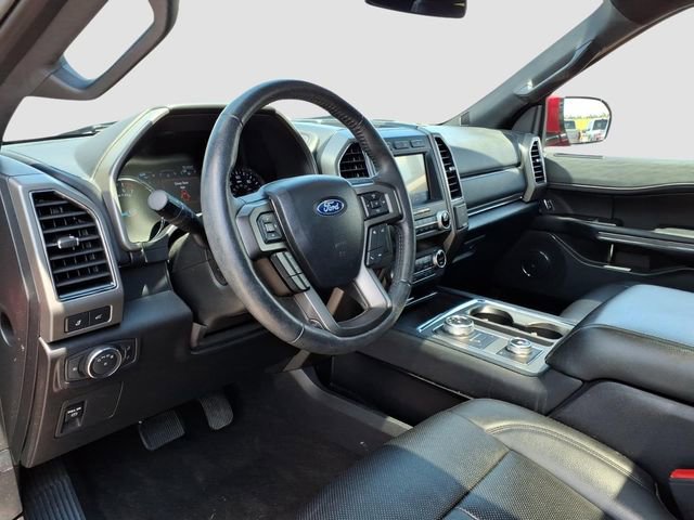 Used 2020 Ford Expedition XLT w/ Equipment Group 202A AWD/4WD image 18