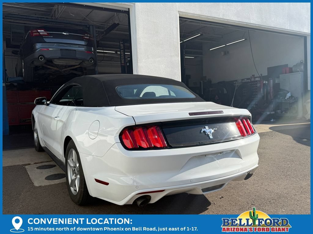 Used 2016 Ford Mustang Convertible RWD image 3