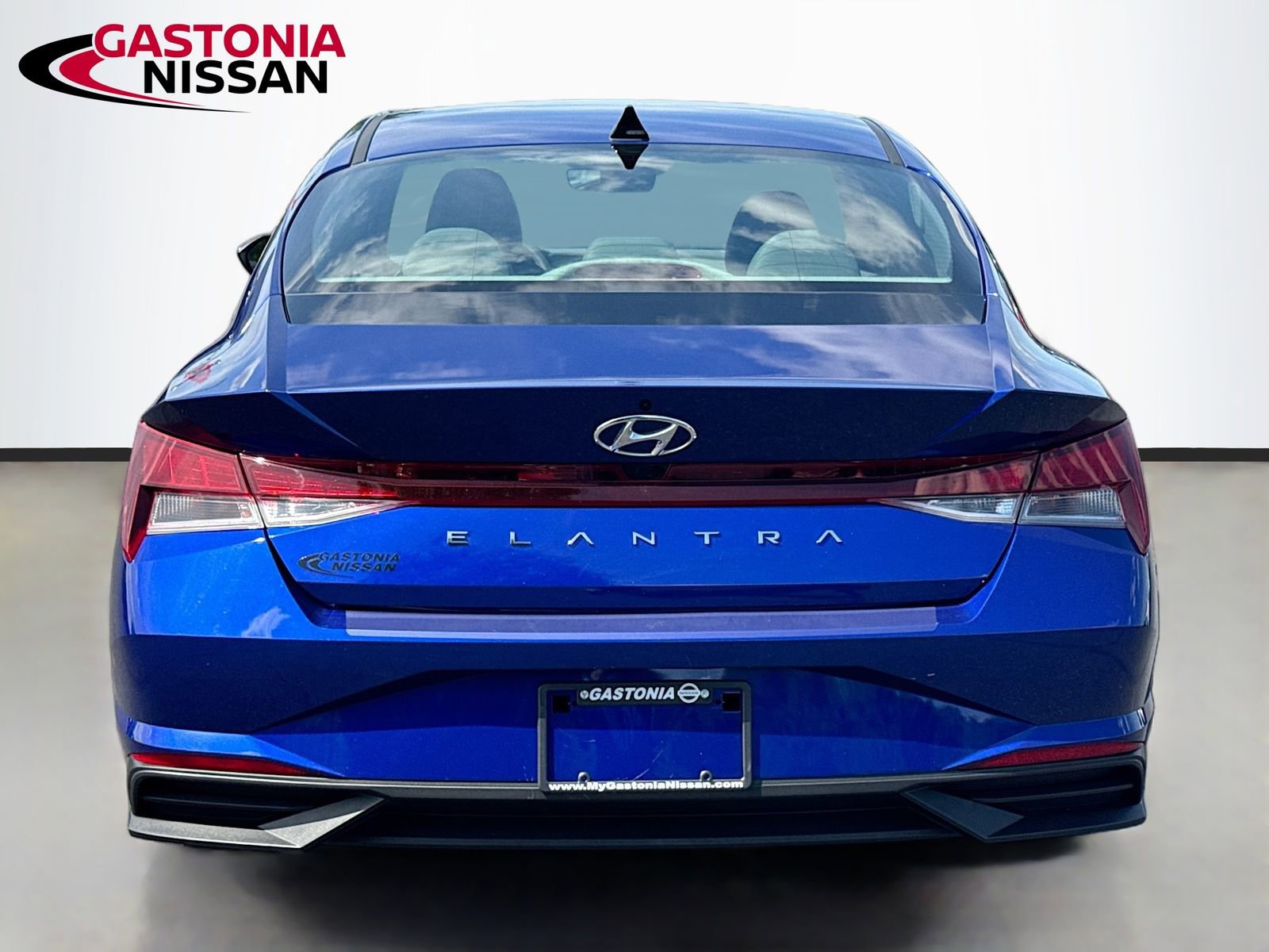 Used 2023 Hyundai Elantra SEL FWD image 7