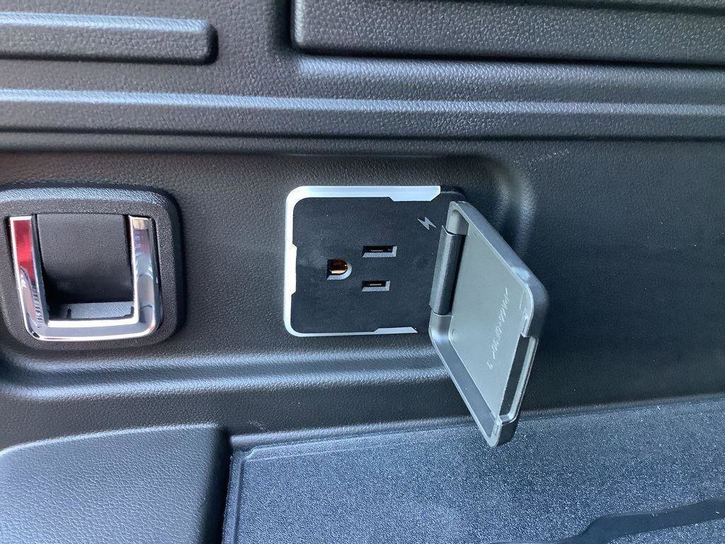 New 2025 GMC Hummer EV 2X AWD/4WD image 15