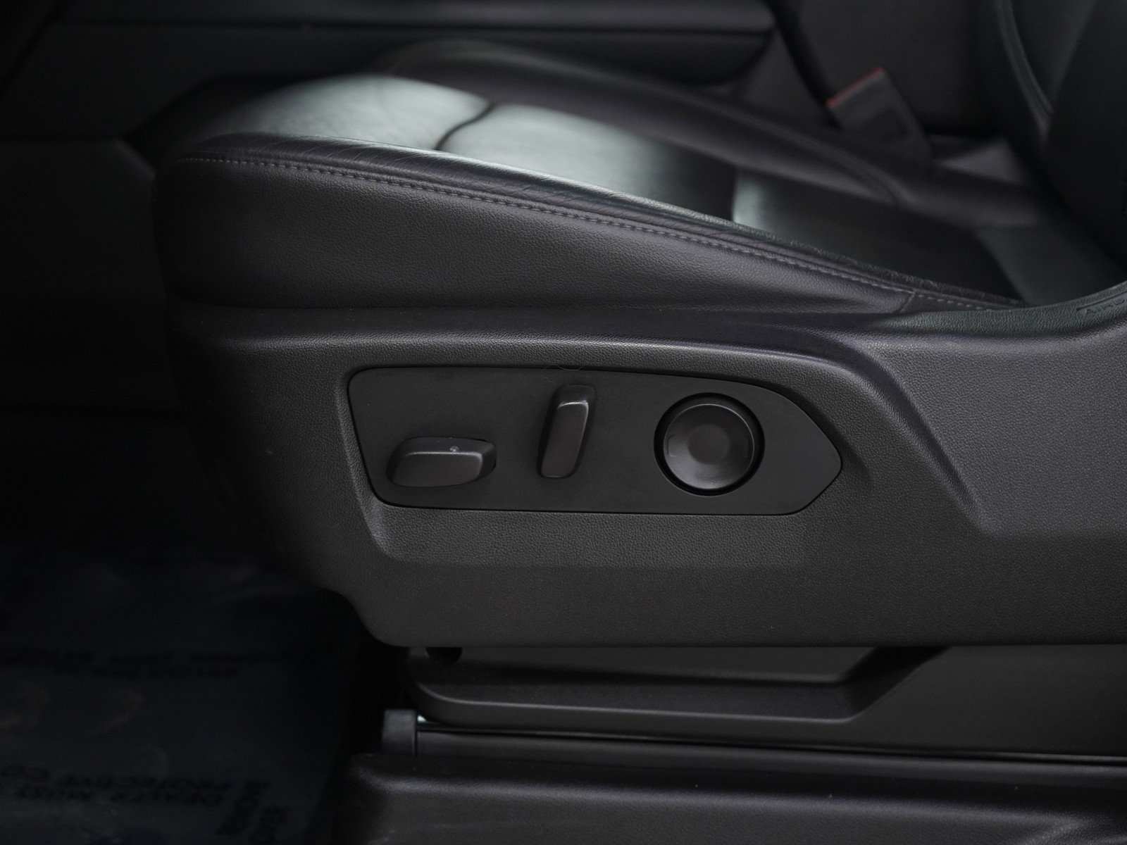 Used 2021 Chevrolet Tahoe Z71 w/ Luxury Package image 31