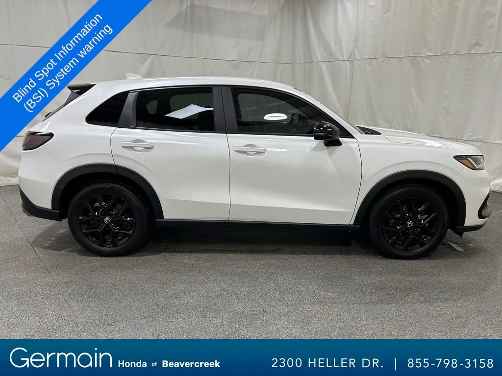 Used 2023 Honda HR-V Sport image 11