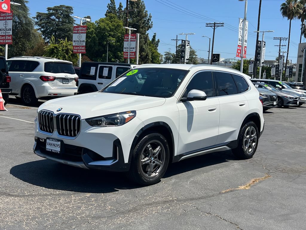 Used 2024 BMW X1 xDrive28i AWD/4WD image 2