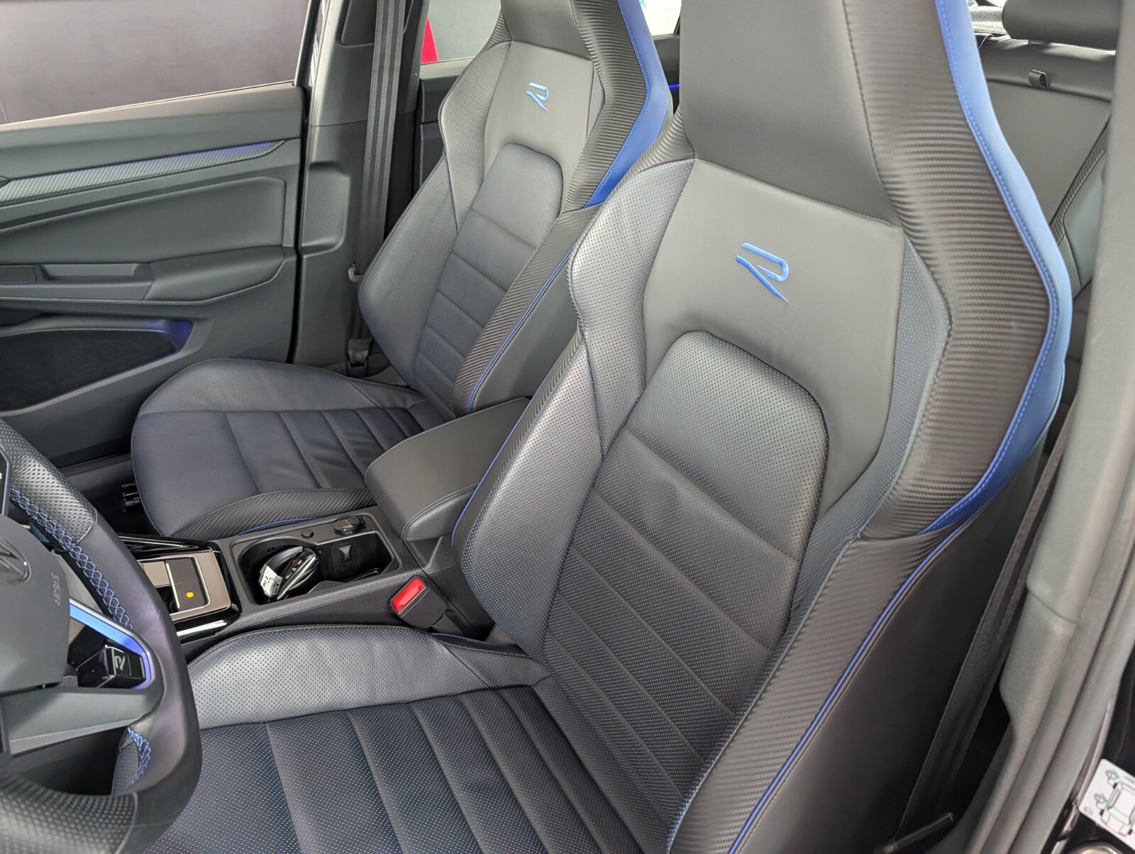 Used 2023 Volkswagen Golf R AWD/4WD image 10