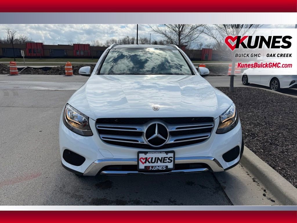 Used 2018 Mercedes-Benz GLC 300 4MATIC image 2