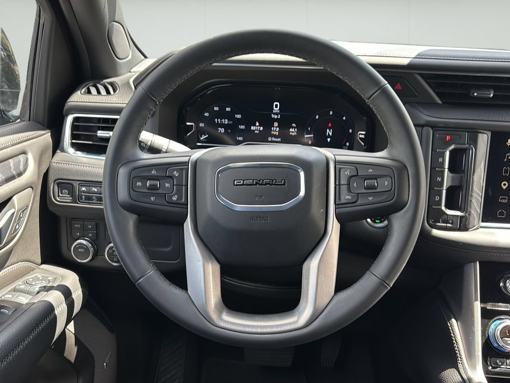 Used 2024 GMC Yukon Denali AWD/4WD image 25
