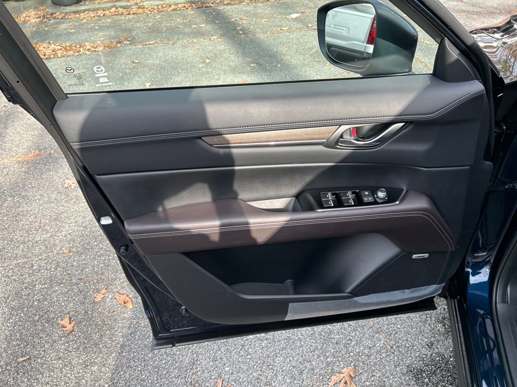 New 2025 MAZDA CX-5 Signature image 15