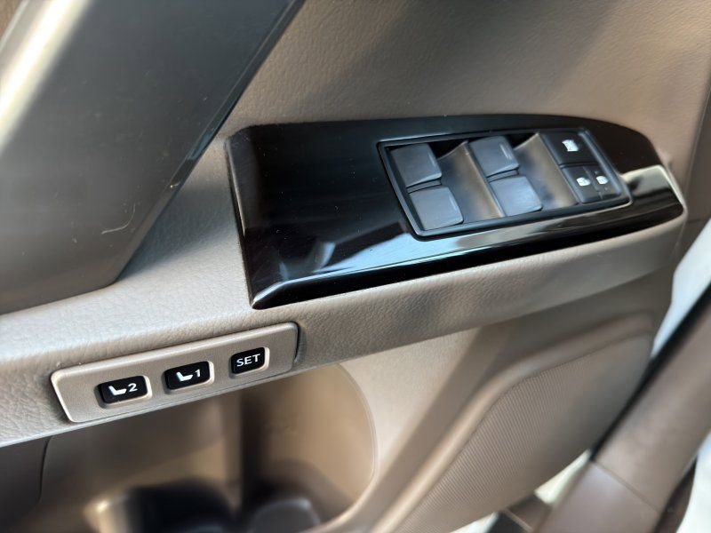 Used 2017 Lexus GX 460 image 32