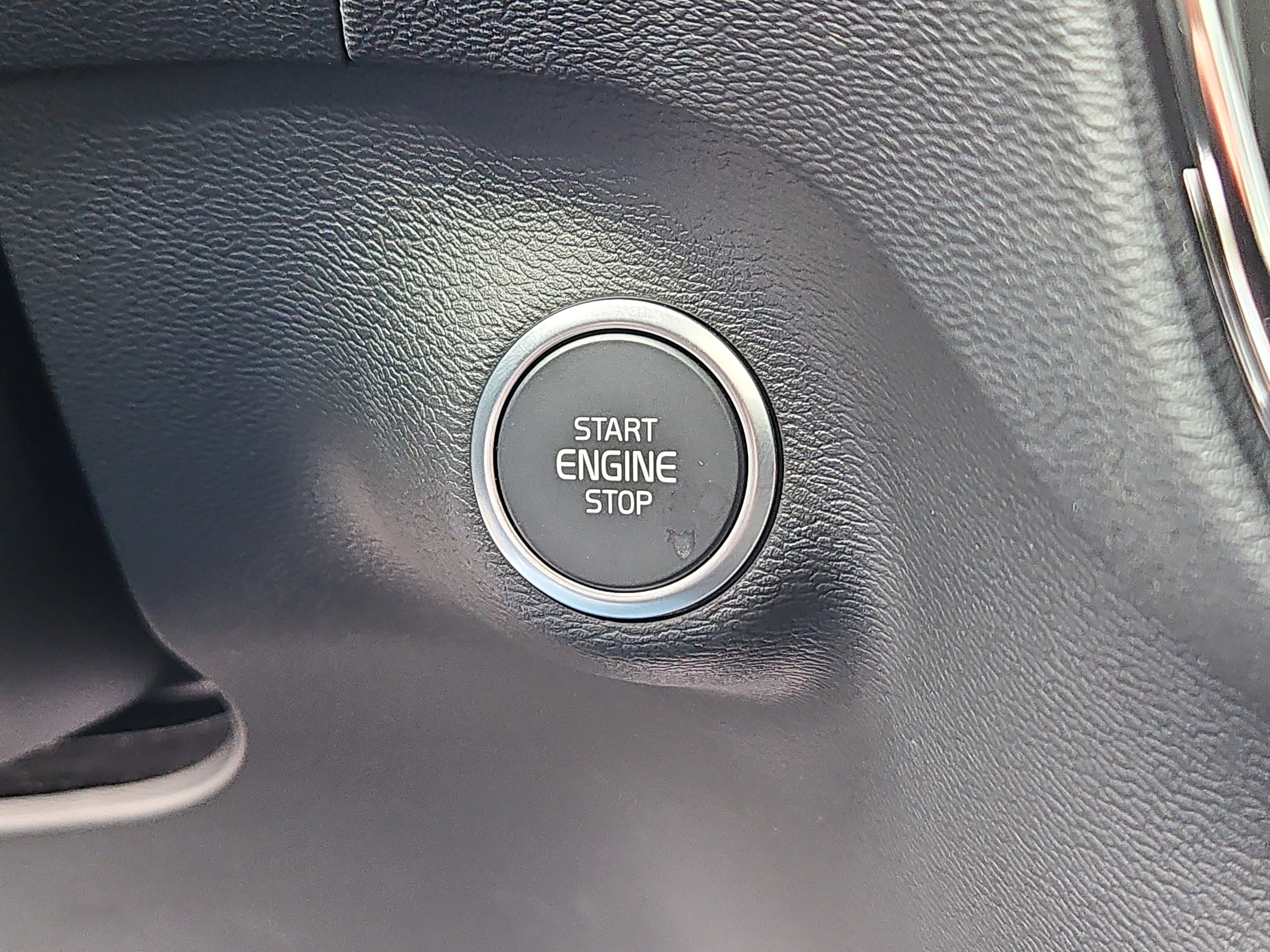 New 2026 Volvo XC40 B5 Core w/ Protection Package Premier image 14