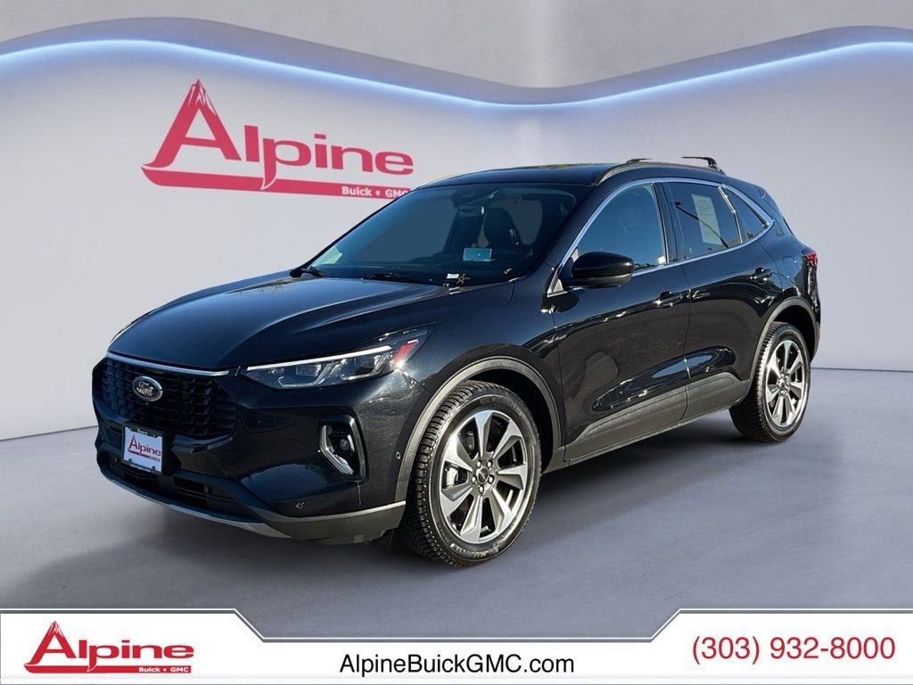 Used 2023 Ford Escape Platinum w/ Premium Technology Package image 1