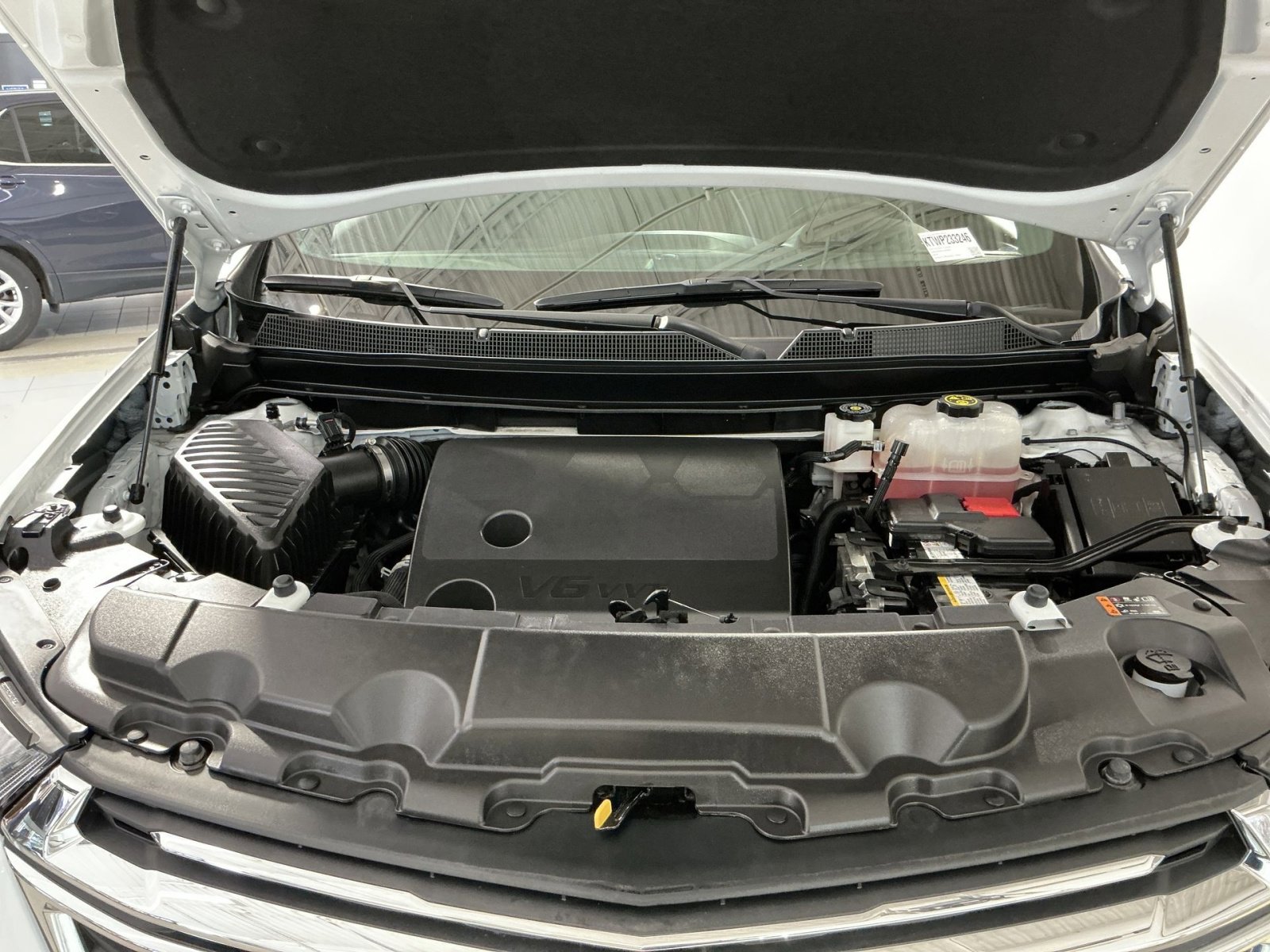 Used 2023 Chevrolet Traverse LT image 35