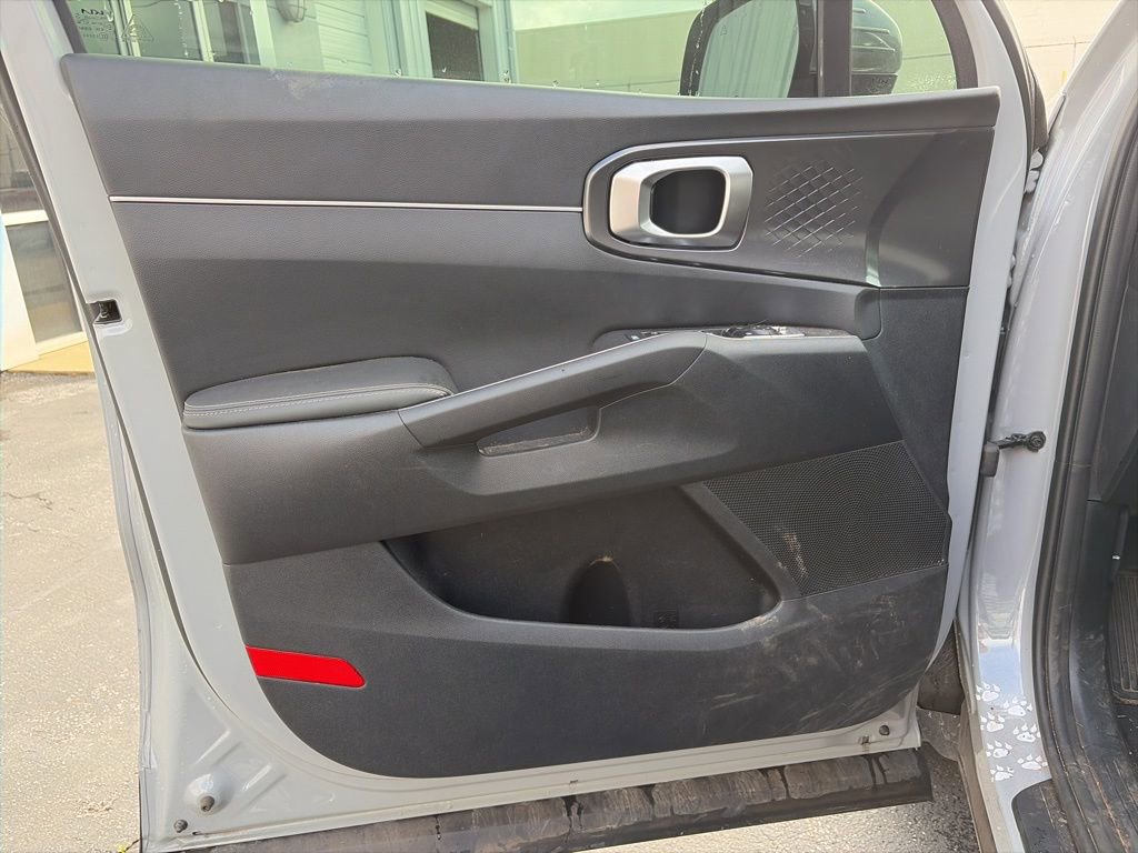 Used 2025 Kia Sorento S w/ Panoramic Sunroof Package image 13