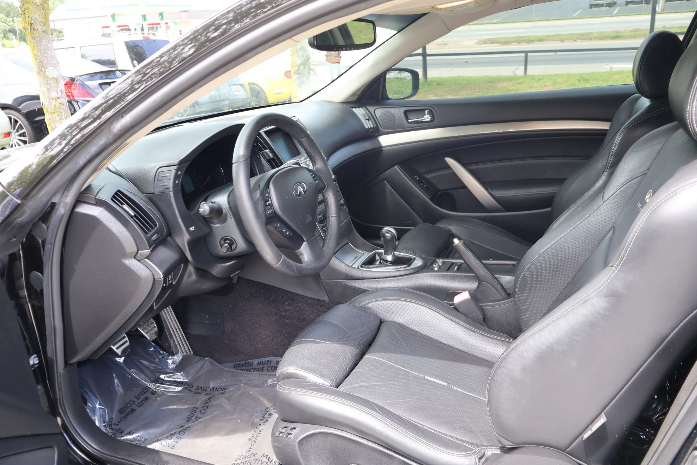 Used 2010 INFINITI G37 Sport w/ Navigation Pkg RWD image 15