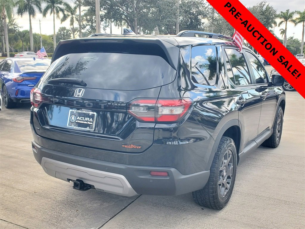 Used 2023 Honda Pilot TrailSport image 7