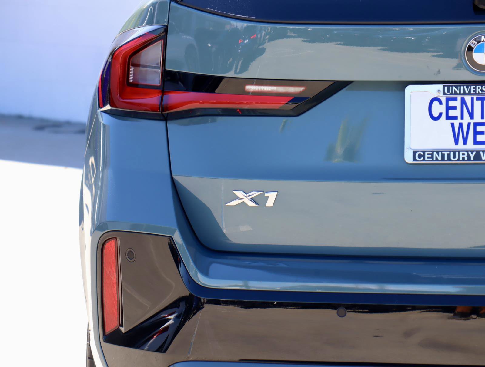 Certified 2023 BMW X1 xDrive28i w/ M Sport Package image 5