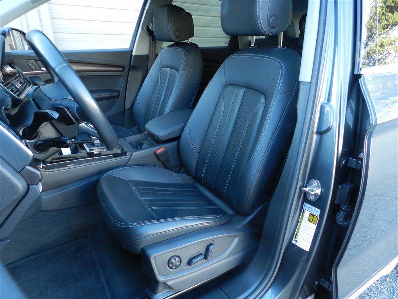 Used 2023 Audi Q5 2.0T Premium Plus w/ Premium Plus Package AWD/4WD image 13