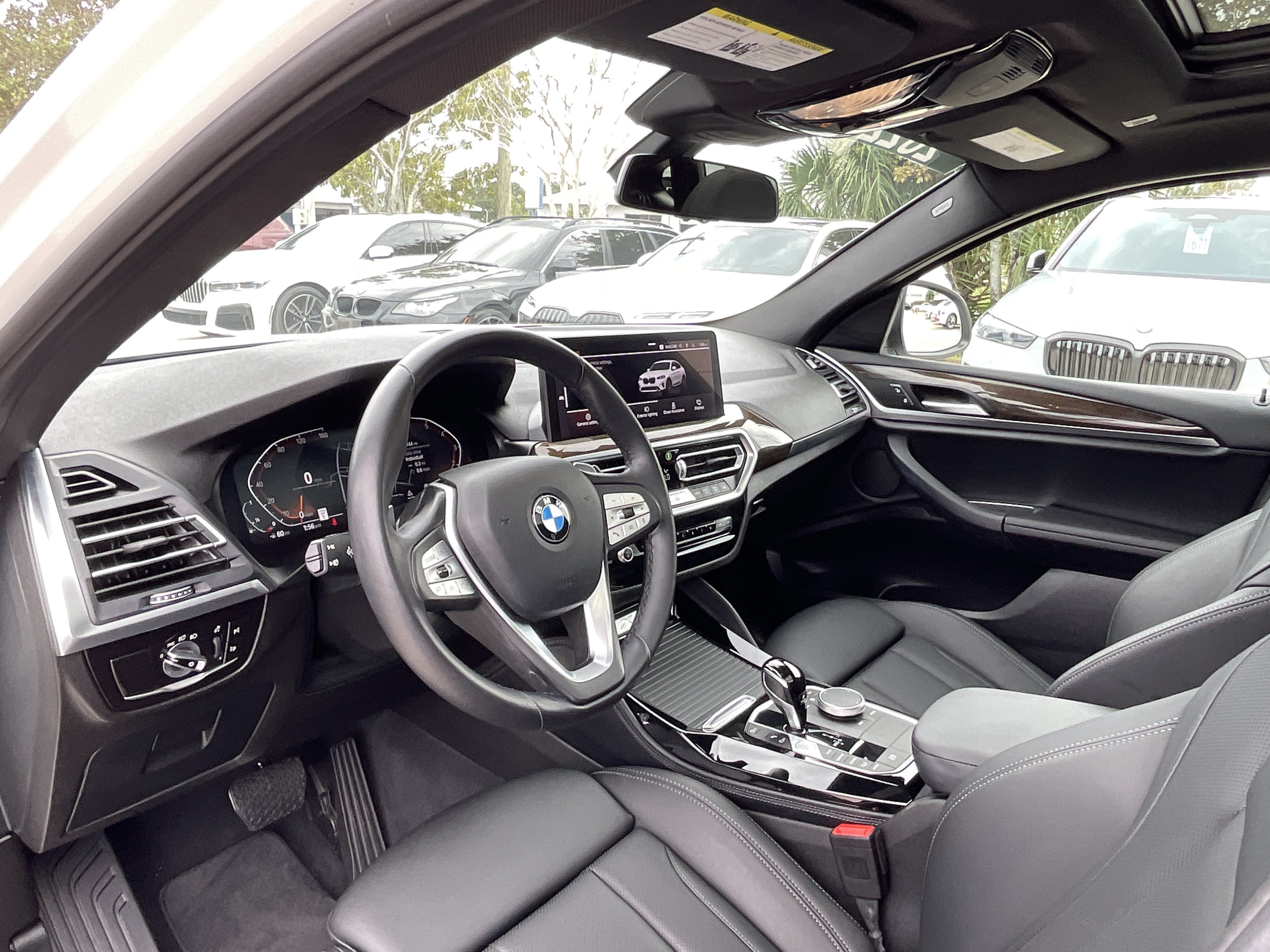 Used 2022 BMW X4 xDrive30i AWD/4WD image 9