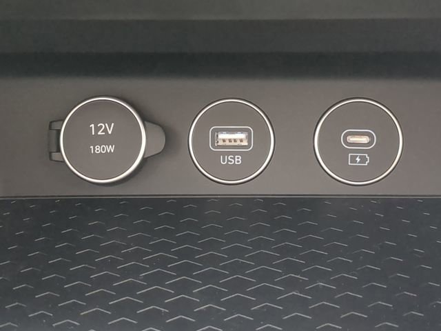 Certified 2025 Genesis G70 2.5T image 12