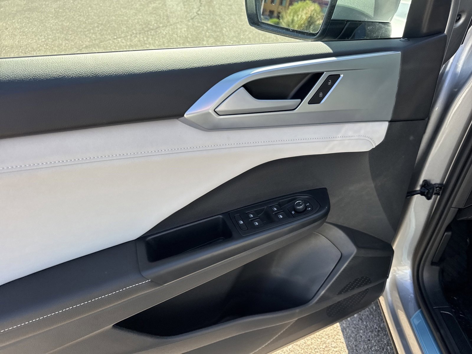 New 2026 Volkswagen Taos SE AWD/4WD image 12