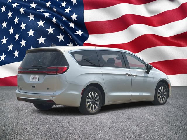 Used 2024 Chrysler Pacifica Limited FWD image 5