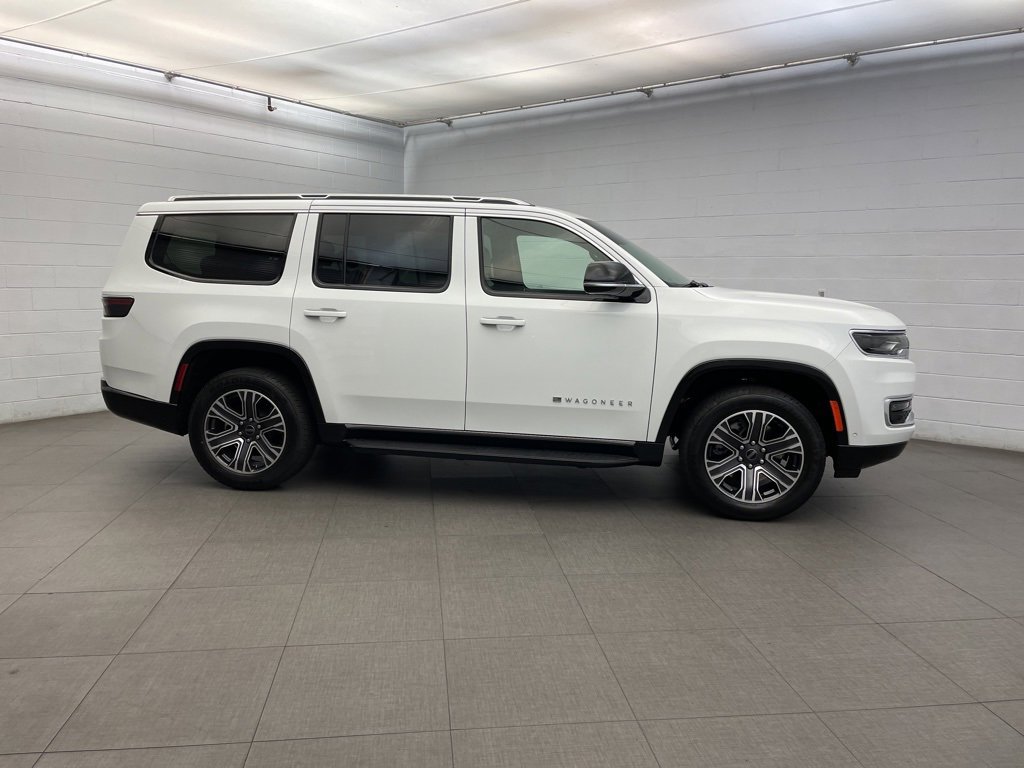 New 2025 Jeep Wagoneer 4WD w/ Premium Group I image 2