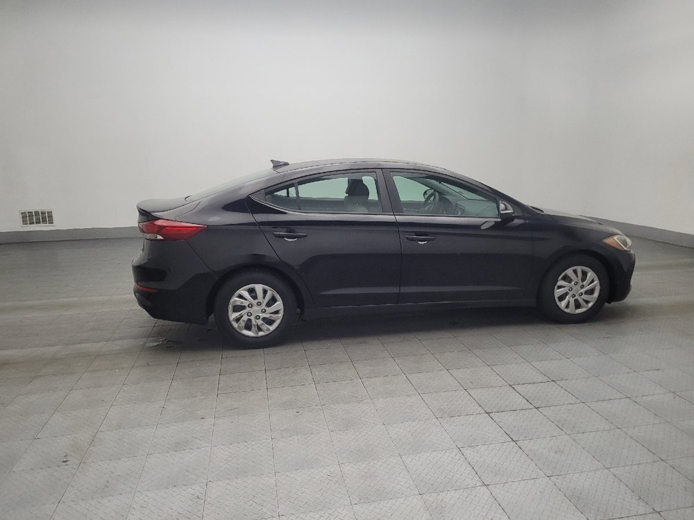 Used 2017 Hyundai Elantra SE image 10