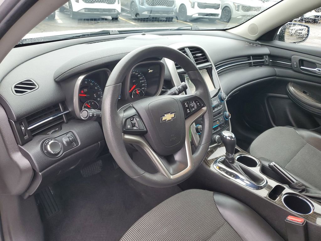 Used 2016 Chevrolet Malibu LT image 13