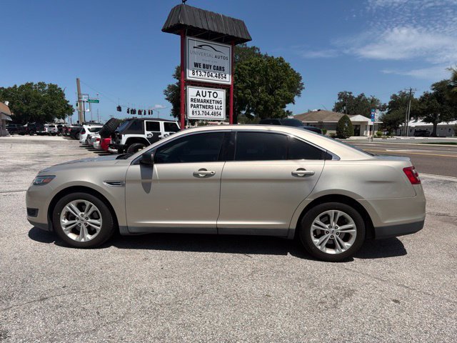 Used 2018 Ford Taurus SE FWD image 8
