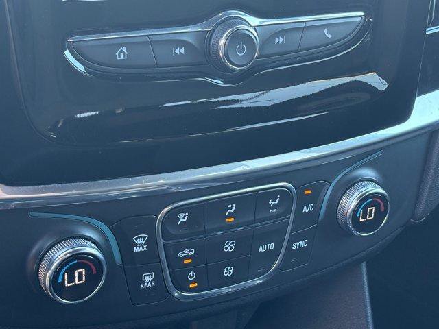 Used 2023 Chevrolet Traverse LT FWD image 30