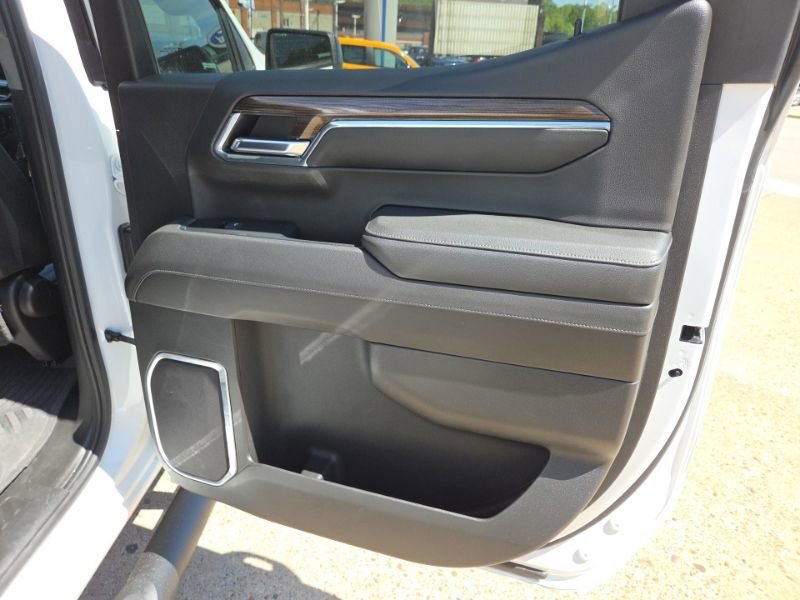 Used 2024 Chevrolet Silverado 1500 RST w/ Convenience Package II AWD/4WD image 17