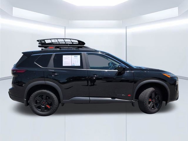 Used 2025 Nissan Rogue SV AWD/4WD image 4