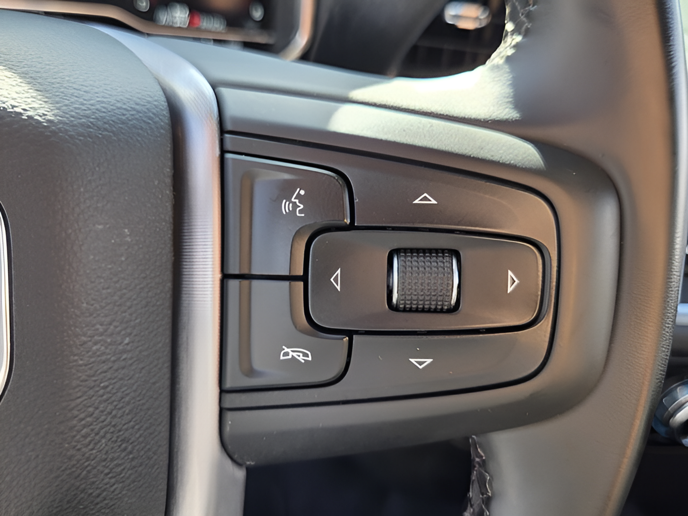 Used 2025 GMC Sierra 1500 SLT AWD/4WD image 23