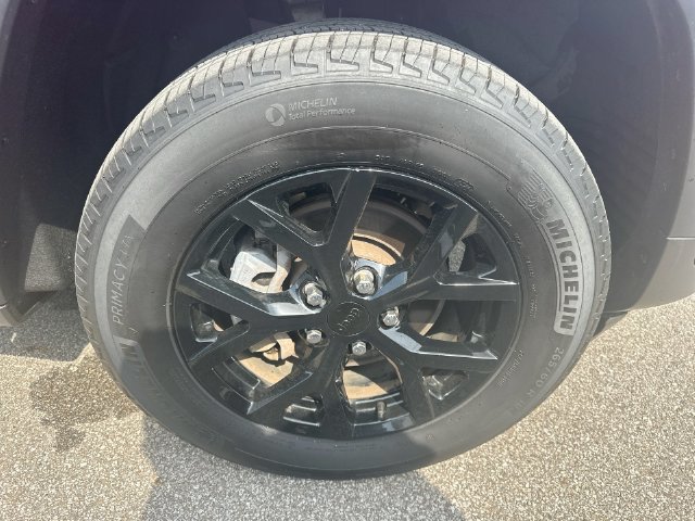 Certified 2024 Jeep Grand Cherokee Altitude AWD/4WD image 13