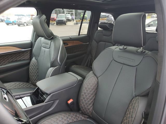 New 2026 Jeep Grand Cherokee Summit w/ Obsidian Package image 11