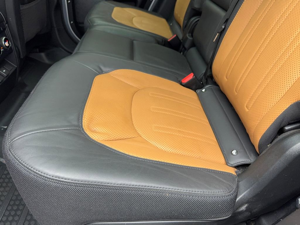 Used 2024 Land Rover Defender 110 X image 42