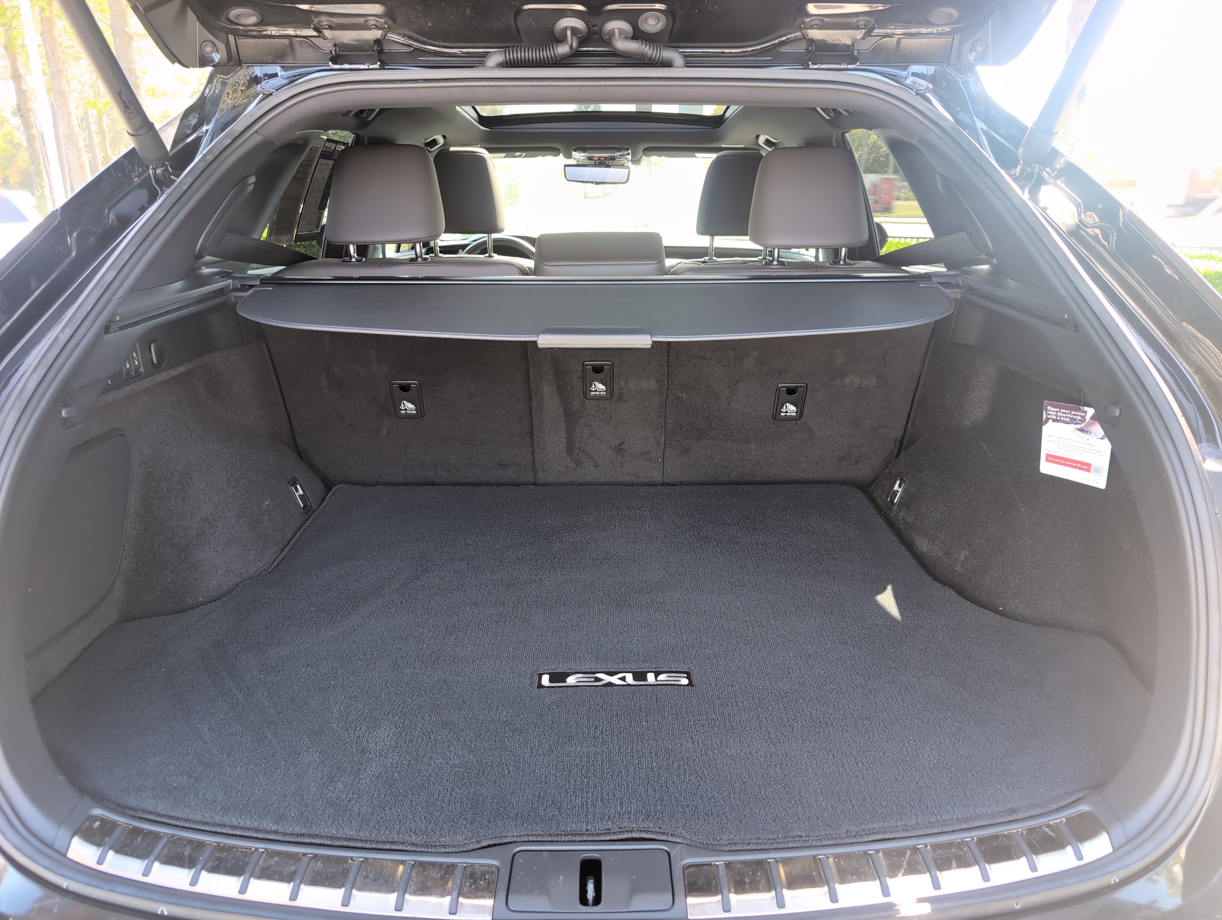 Used 2023 Lexus RX 350 FWD w/ Cold Area Package image 32