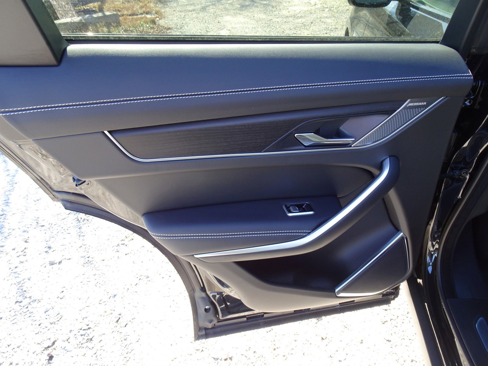 New 2025 Jaguar F-PACE R-Dynamic S image 20