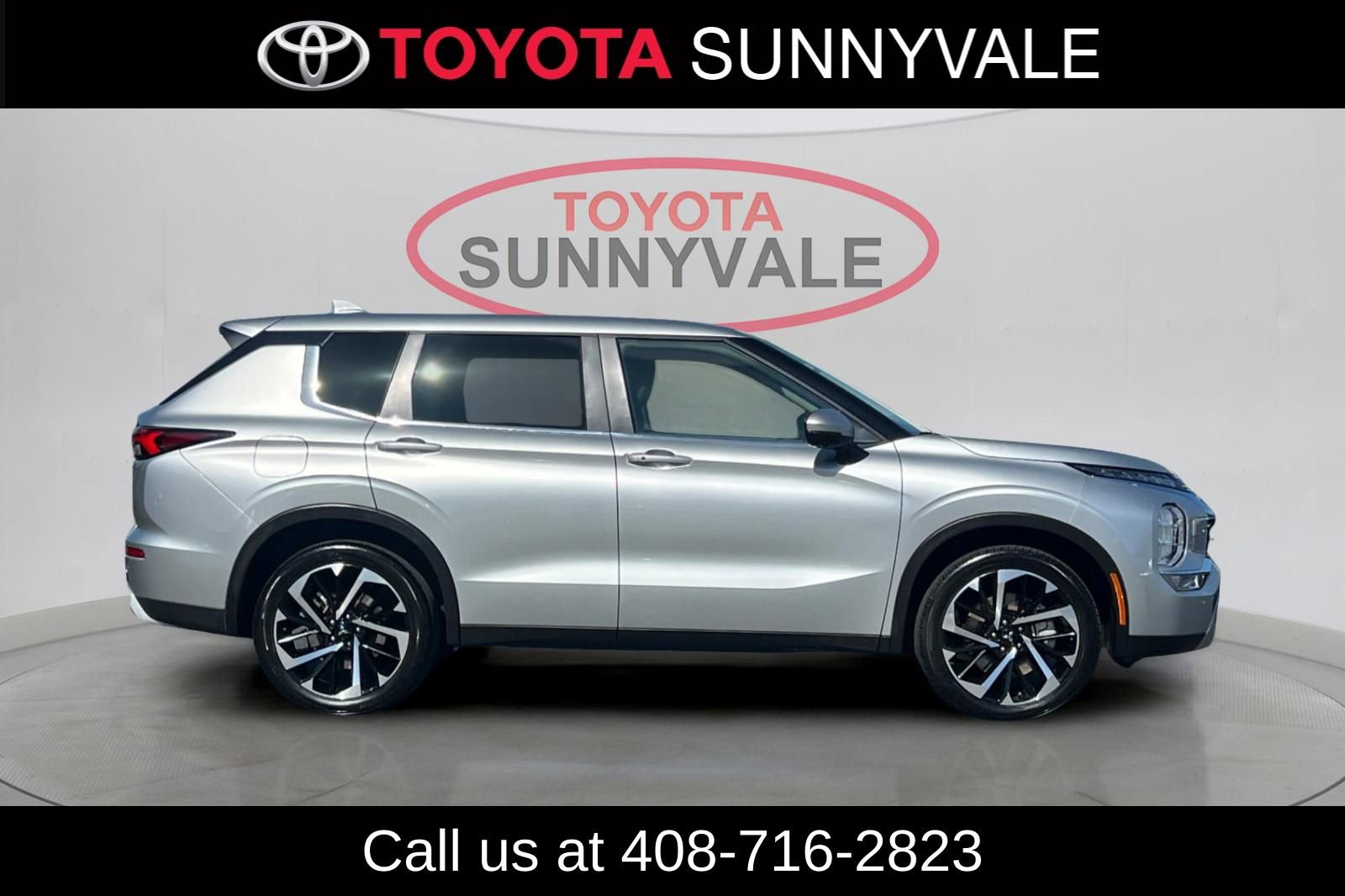 Used 2024 Mitsubishi Outlander SE image 9