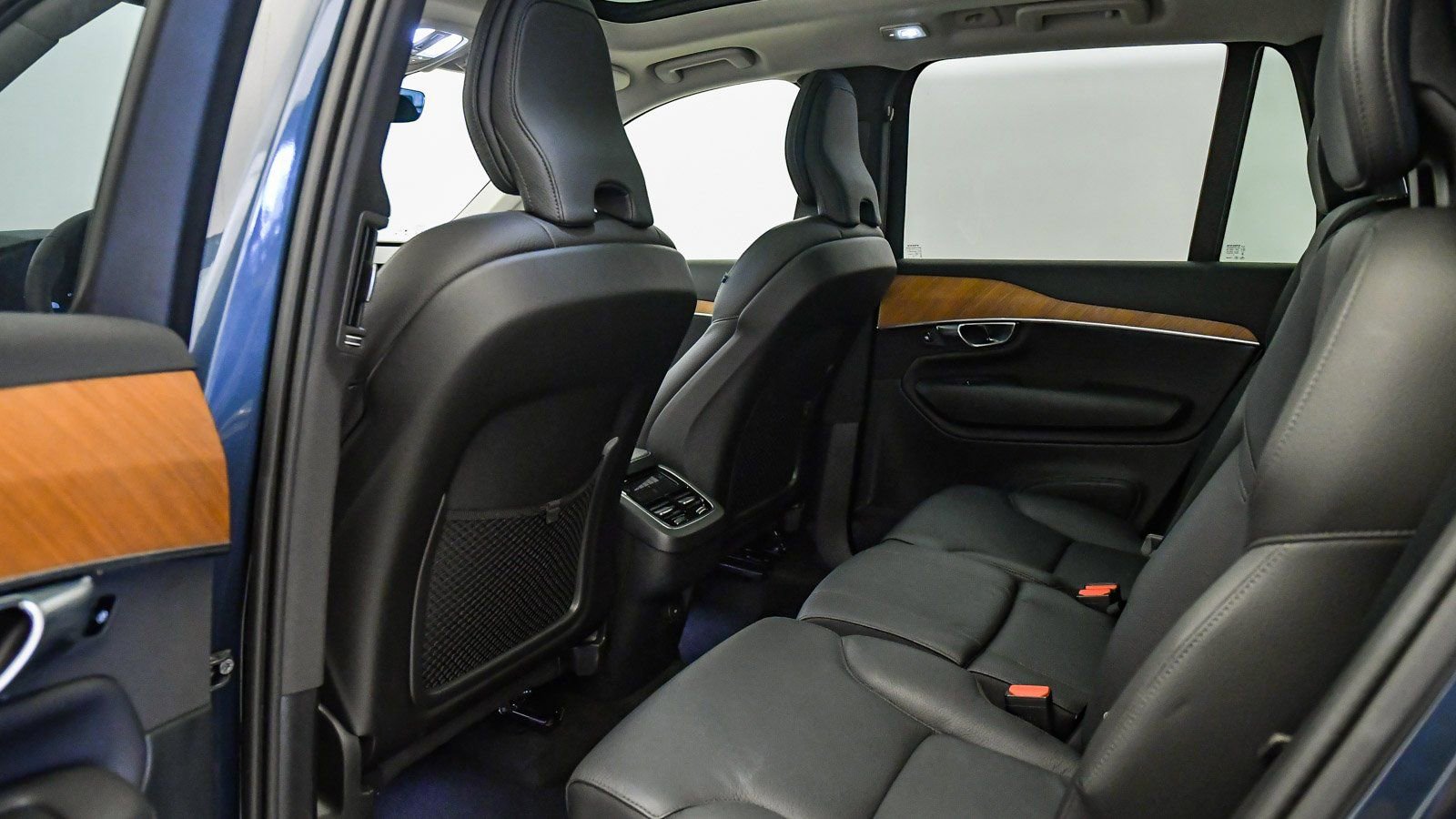 Certified 2025 Volvo XC90 B6 Ultra image 20