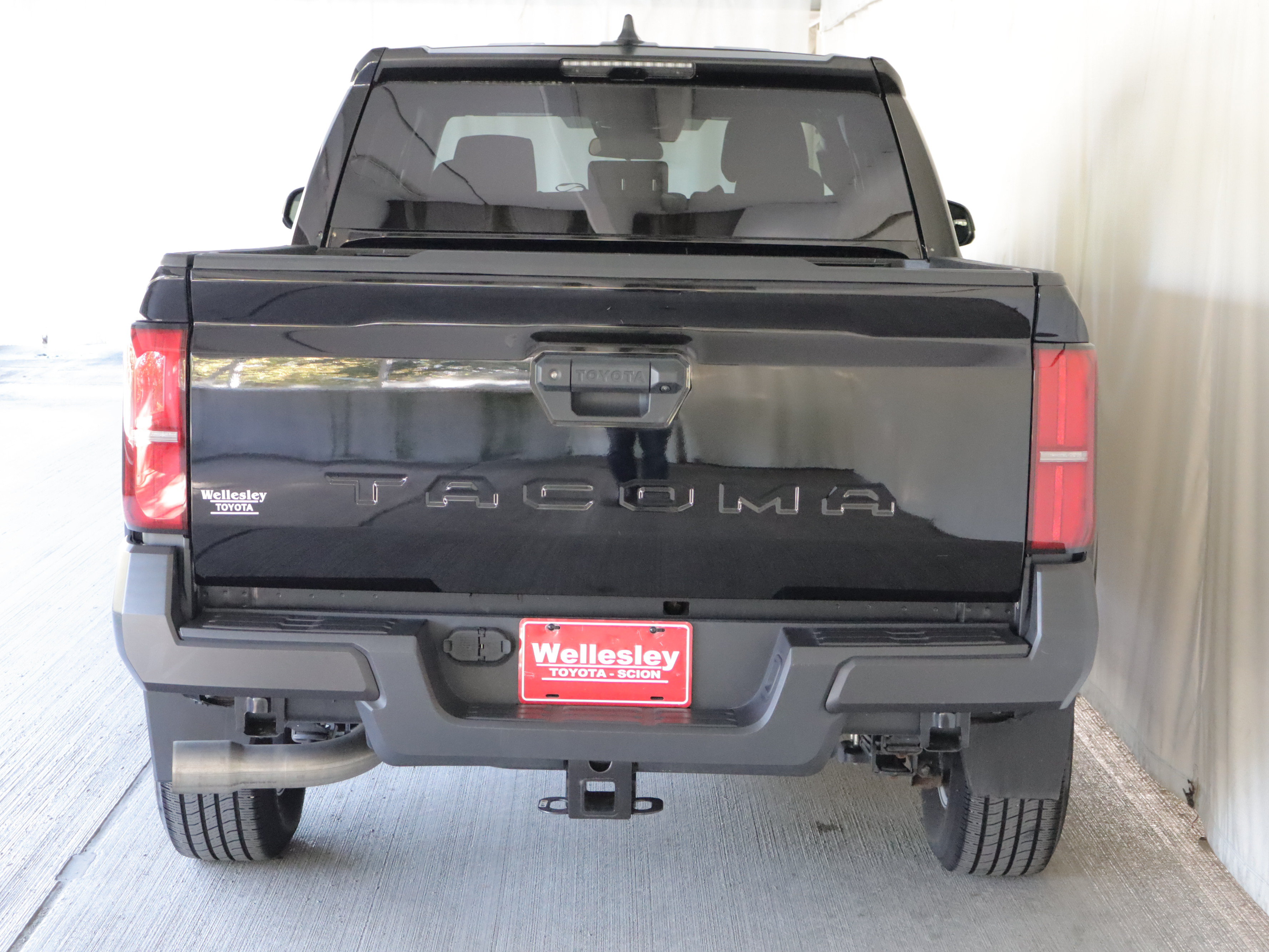 Used 2024 Toyota Tacoma SR RWD image 25