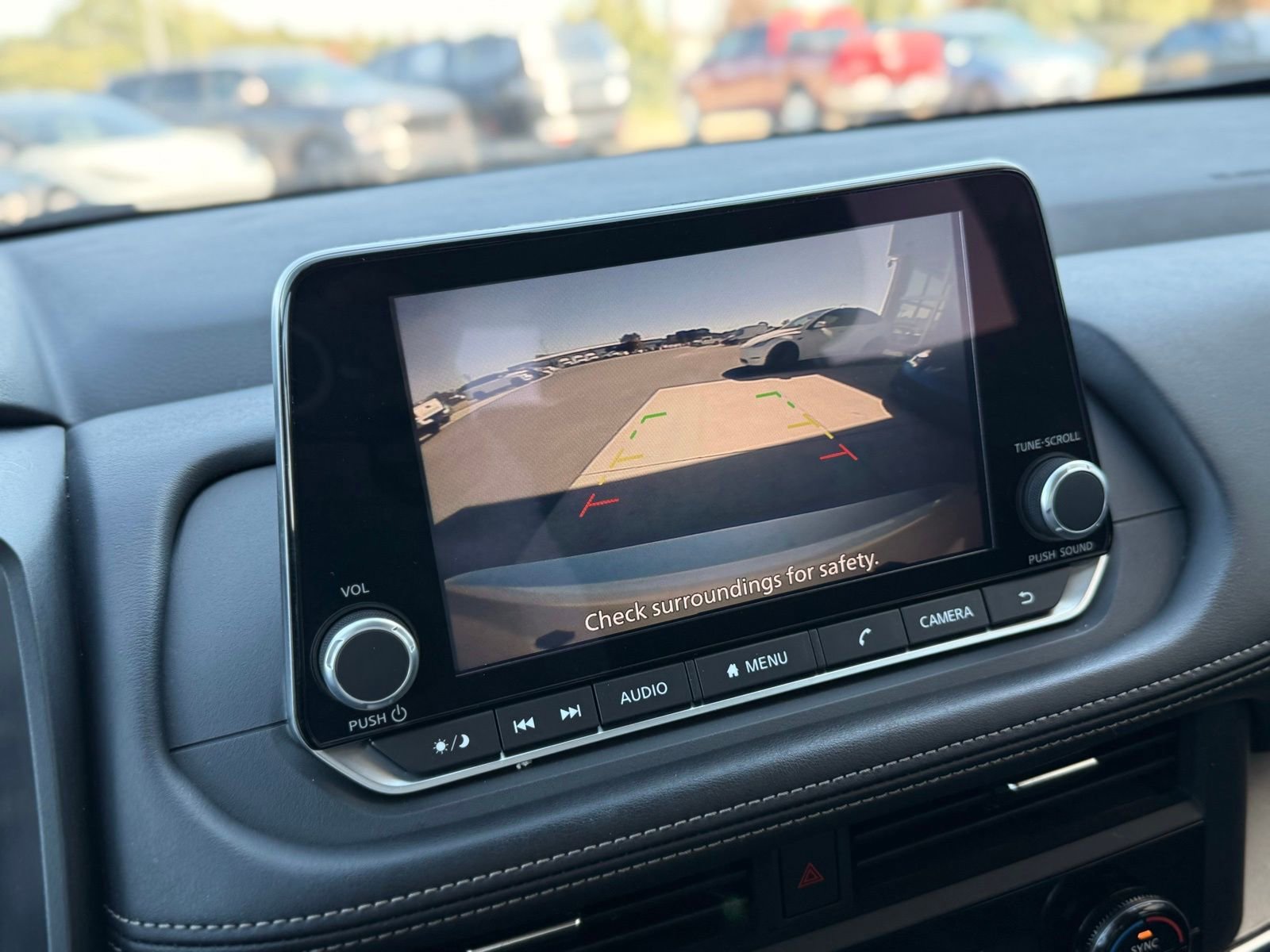 Used 2024 Nissan Rogue SV image 28