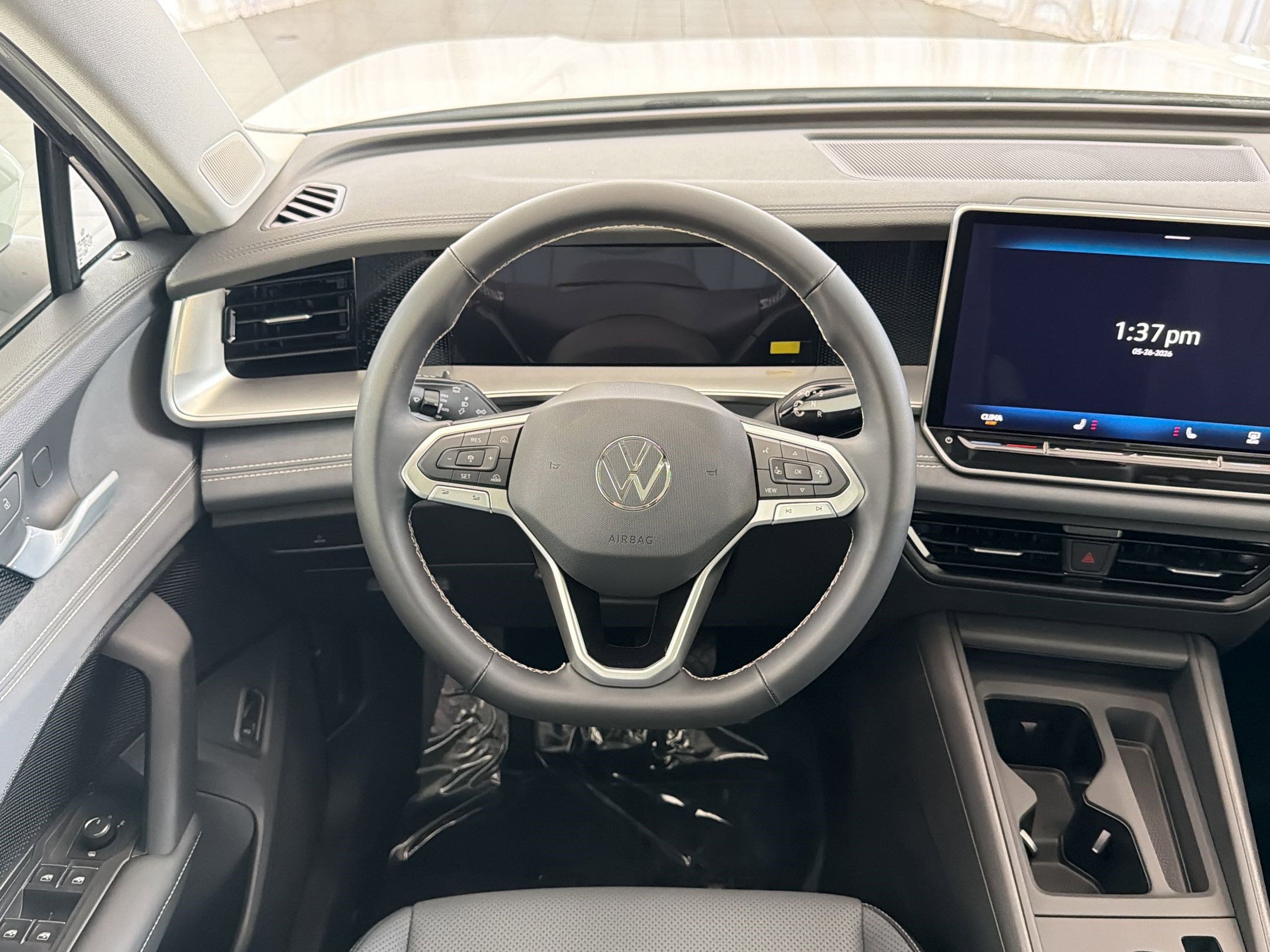 New 2026 Volkswagen Tiguan SE FWD image 23
