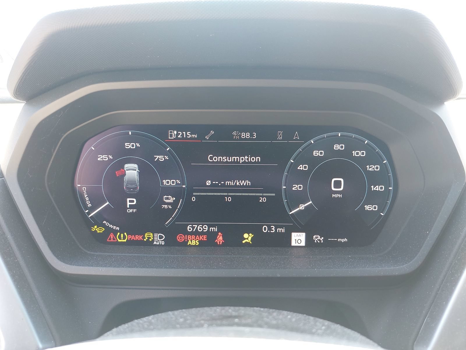 Used 2025 Audi Q4 e-tron Premium w/ Convenience Package RWD image 9
